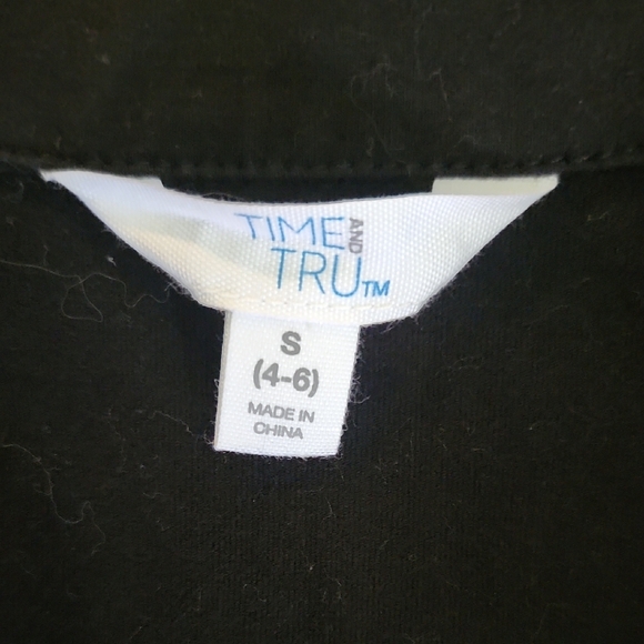 Time and Tru Black Jean Jacket with Fitted Silhouette - Picture 2 of 5